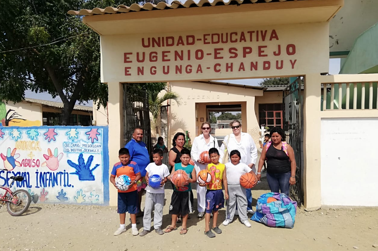 Medical Visit at Engunga 2018 by Dr. Annabella Azín de Noboa and Dr. Jenny Arteaga